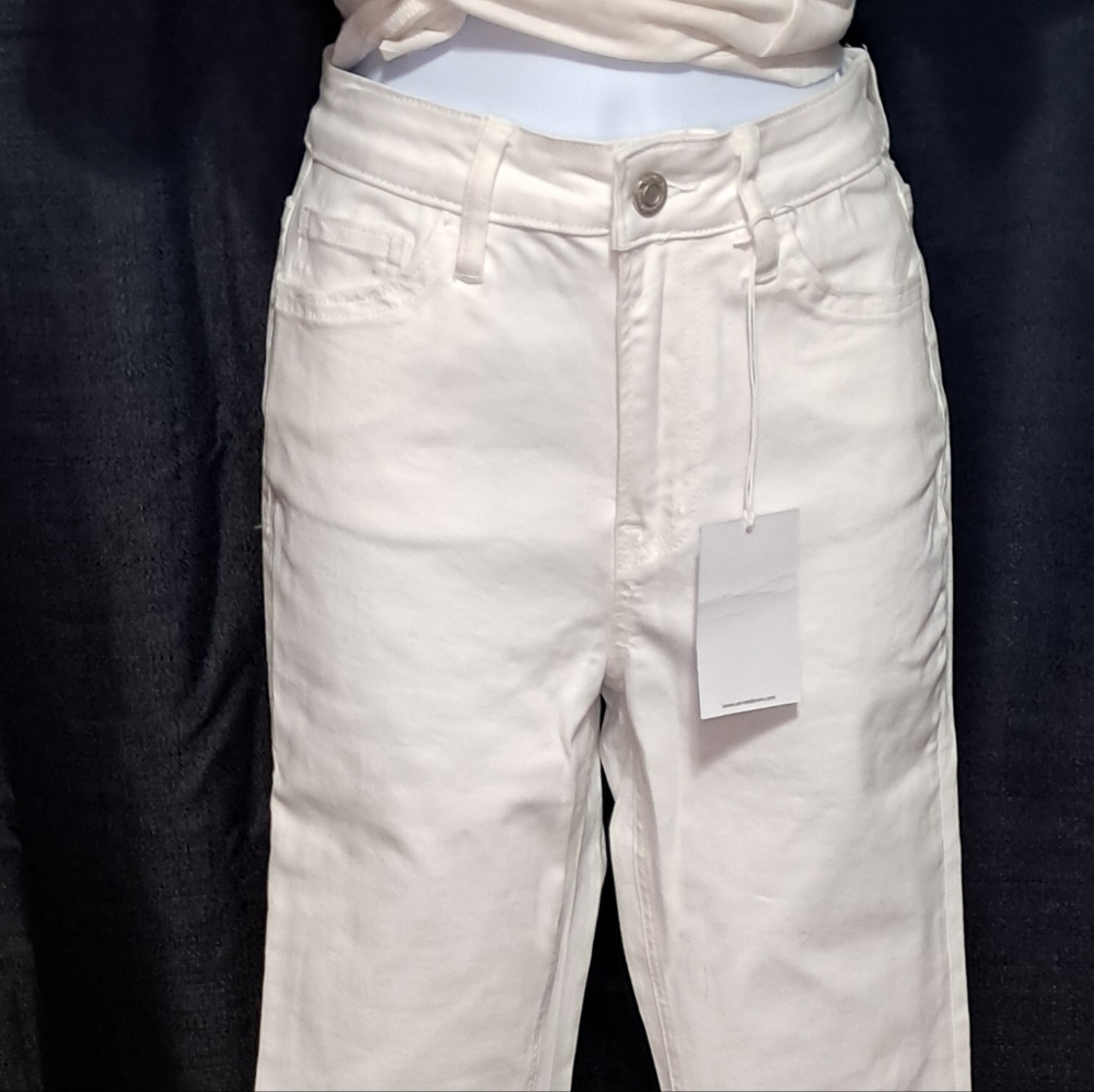 Womans White Jeans
